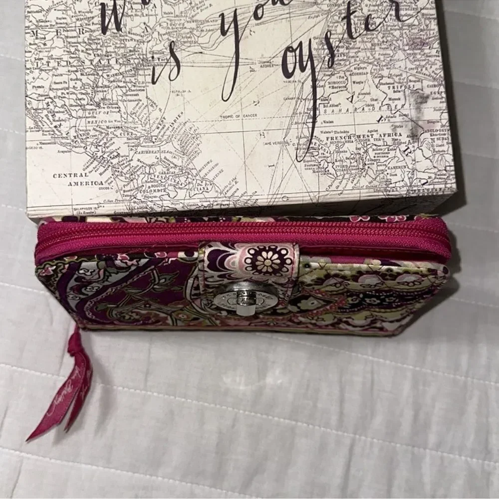 Vera Bradley RFID Very Berry Fuchsia Pink Brown Zip Turn-lock Large Wallet